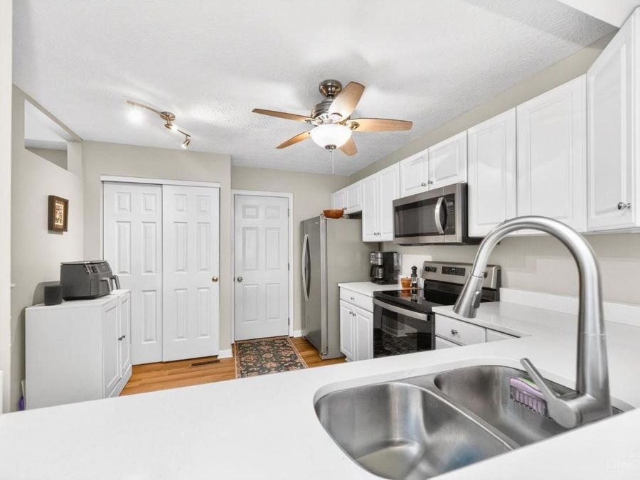 4027 Fieldsedge Drive, Mason, OH 45040 Photo 9