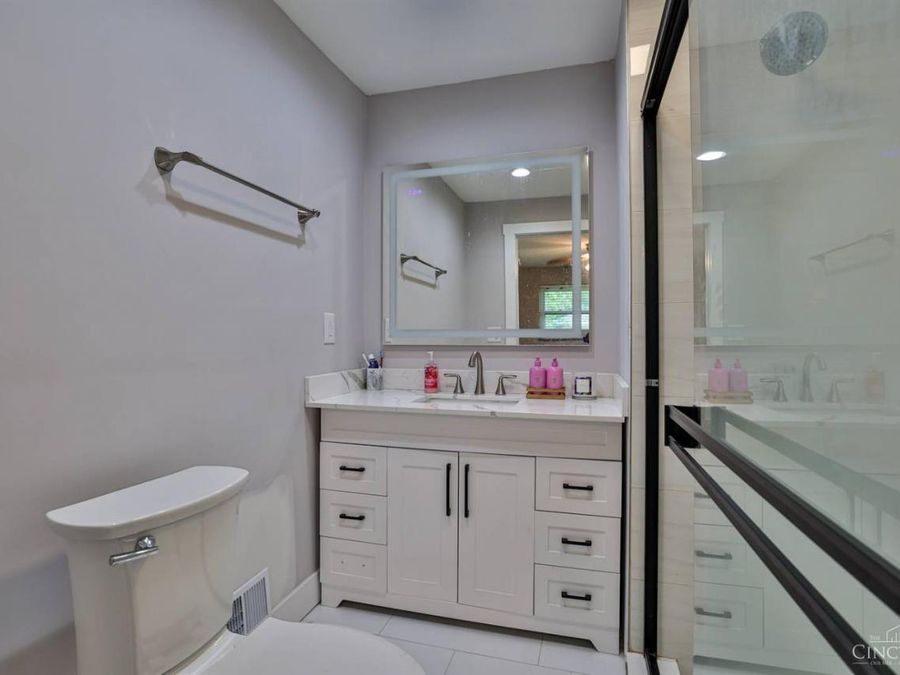 8698 Cox Road, West Chester, OH 45069 Photo 13