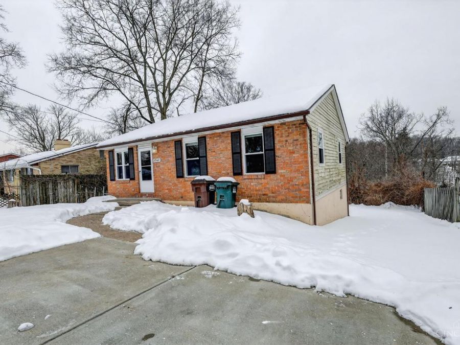 8949 Pippin Road, Colerain Township, OH 45251 Photo 3