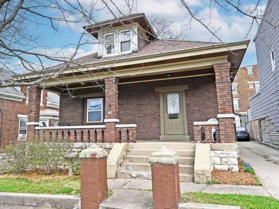 336 Warner Street, Cincinnati, OH 45219 Photo 3