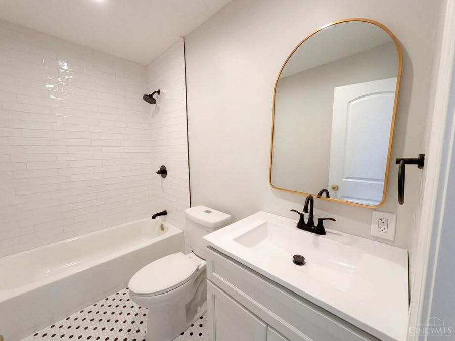 155 Bonham Road, Wyoming, OH 45215 Photo 22