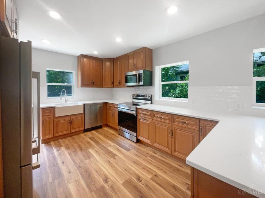 155 Bonham Road, Wyoming, OH 45215 Photo 7