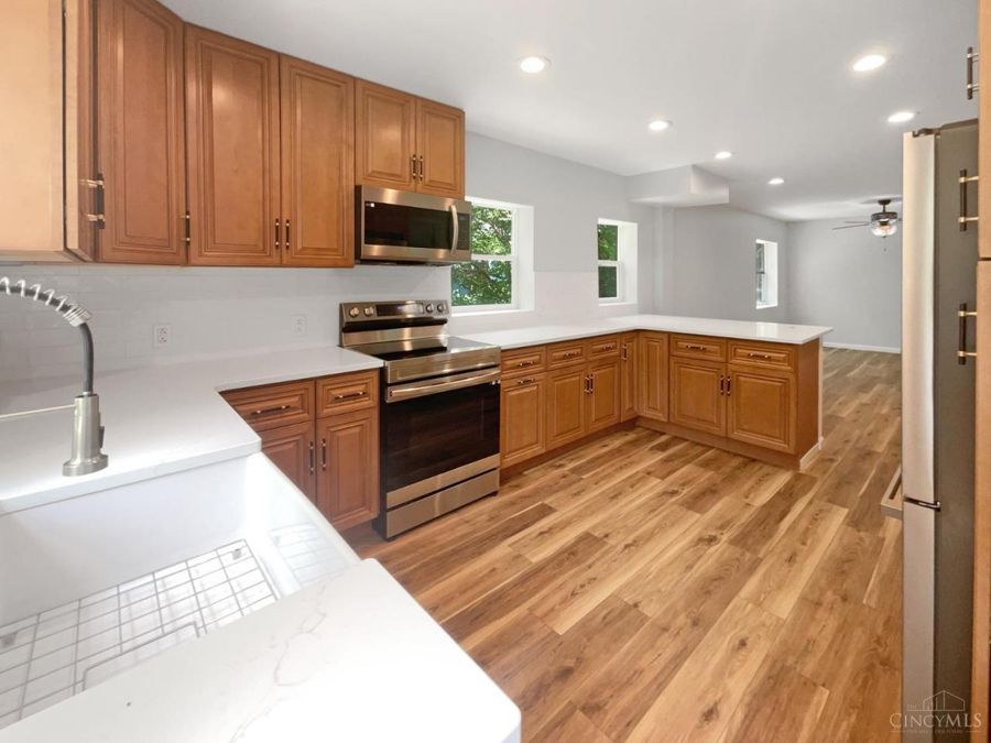 155 Bonham Road, Wyoming, OH 45215 Photo 8