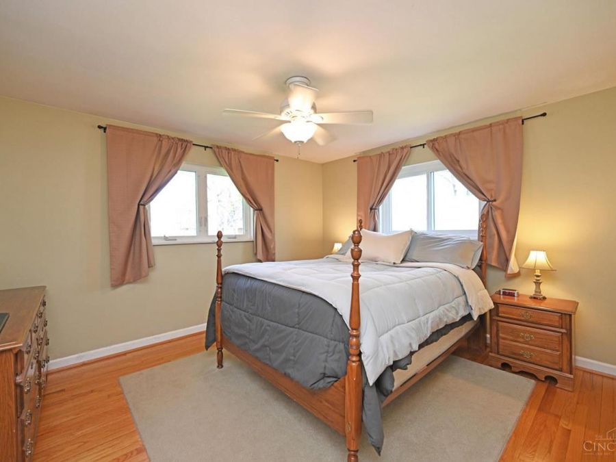8851 Roundhill Road, Sycamore Township, OH 45236 Photo 11