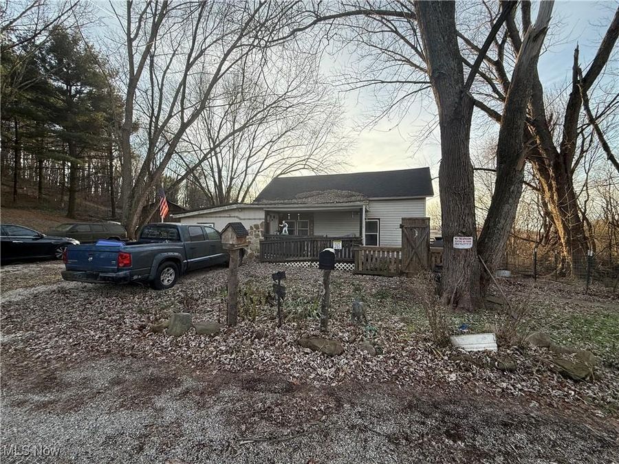 5618 Green Ridge Road SE, New Philadelphia, OH 44663 Photo 1
