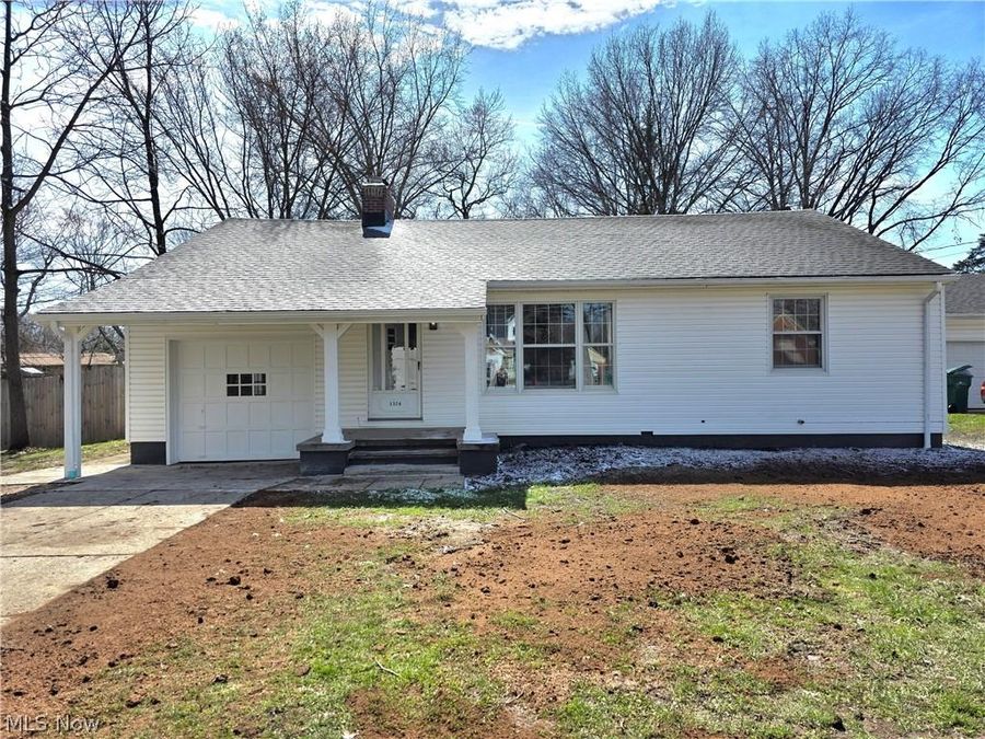 1324 Mapleview Drive , Seven Hills, OH 44131 Photo 1