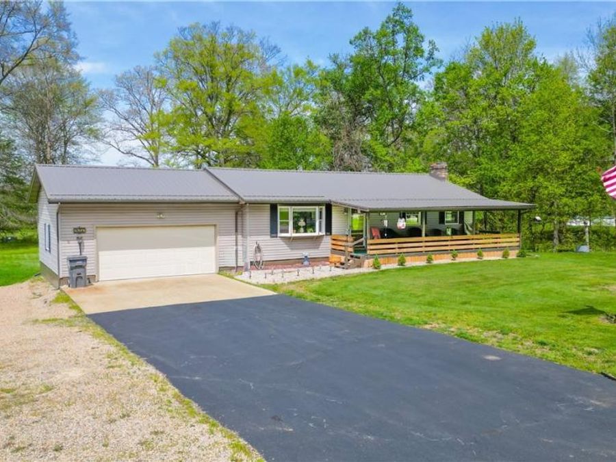 2650 Red Fox Drive , Duncan Falls, OH 43734 Photo 1