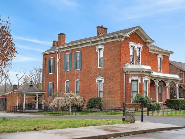 300 N Main St , Springfield, TN 37172