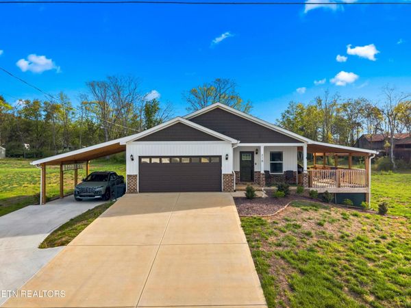 318 Garden Lane , Dandridge, TN 37725