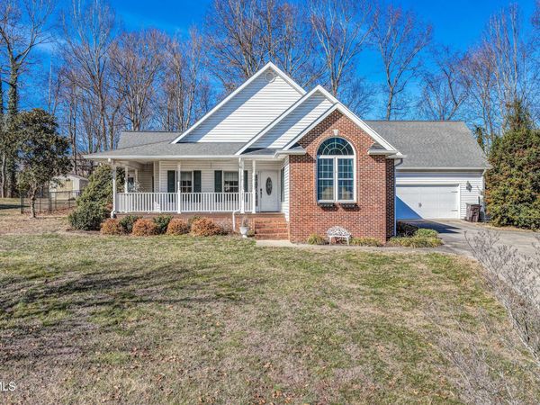 1828 Weaver Branch Road, Piney Flats, TN 37686