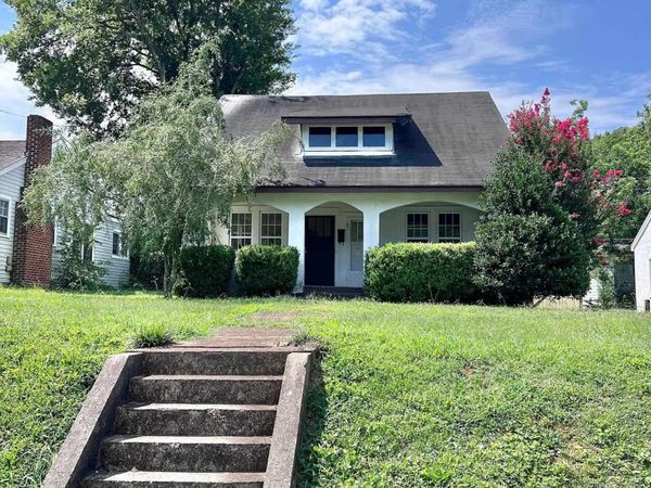 1008 1st St, Tuscumbia, AL 35674
