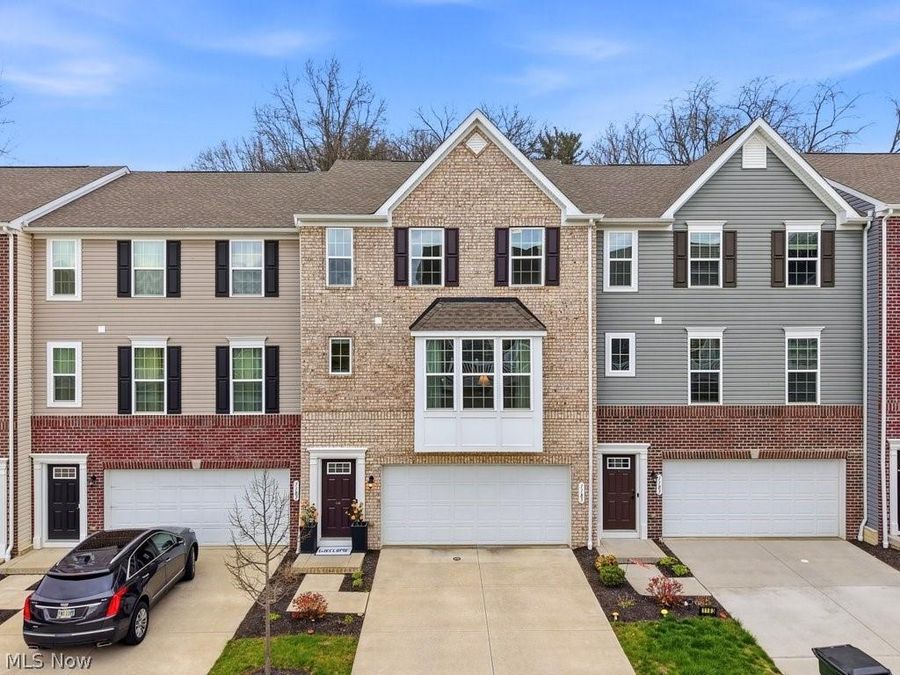 1185 Bean Lane , Cuyahoga Falls, OH 44313 Photo 1