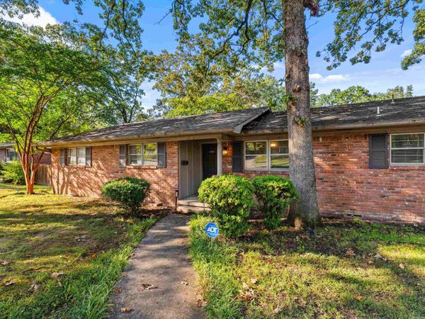 1821 McCain , North Little Rock, AR 72116