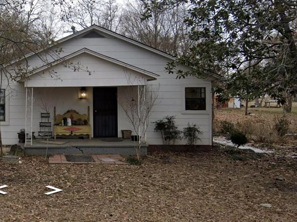 104 W Gleason Street, Schlater, MS 38952