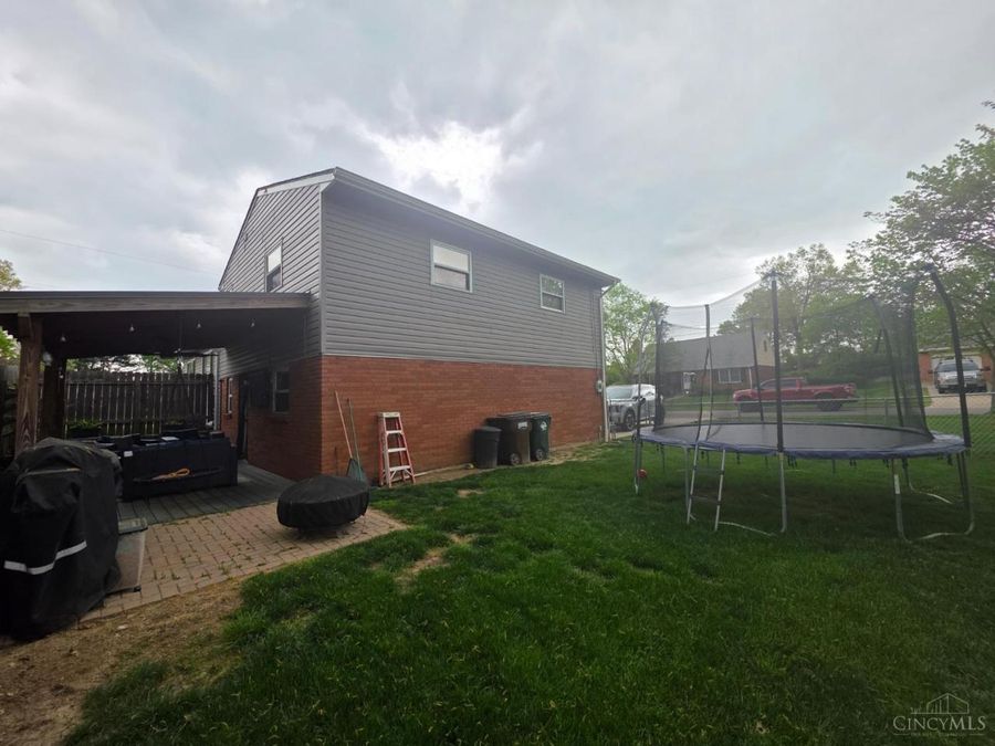 3352 Palmhill Lane, Green Township, OH 45239 Photo 2