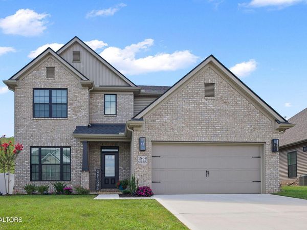 1808 Silver Chapel Drive, Knoxville, TN 37932