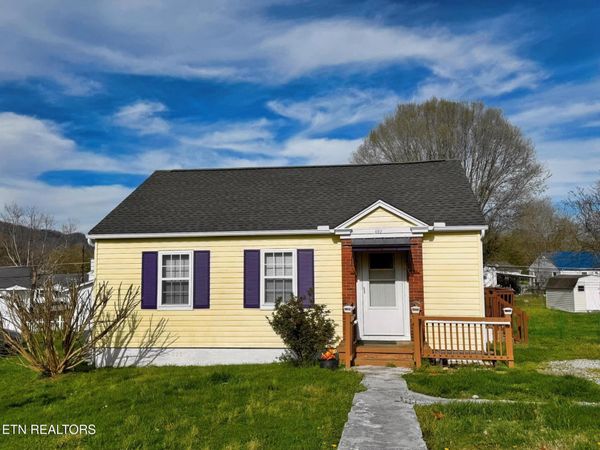 407 W 4th St, LaFollette, TN 37766