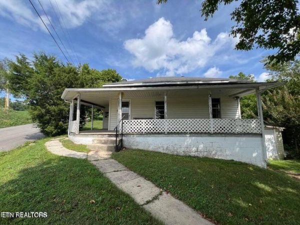 121 Sexton Lane, Oneida, TN 37841