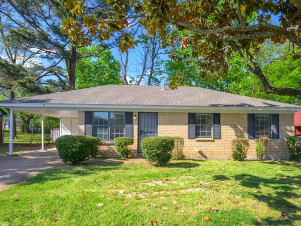 70 W BYFIELD DR , Memphis, TN 38109