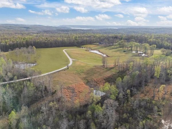 2038 Jack Saunders Rd , Waverly, TN 37185