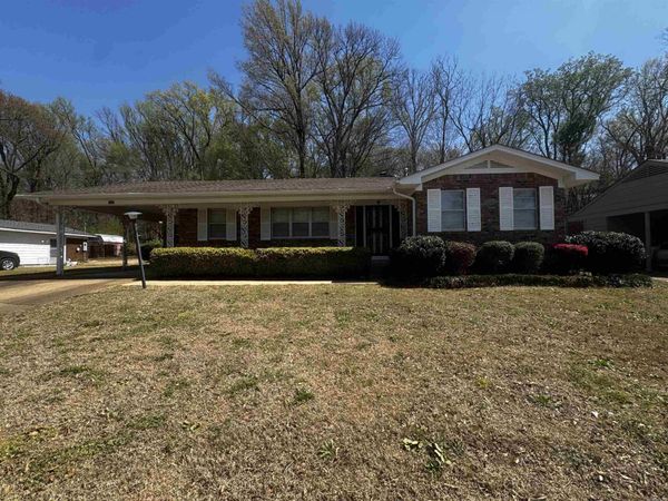 1430 Chestnut , Forrest City, AR 72335