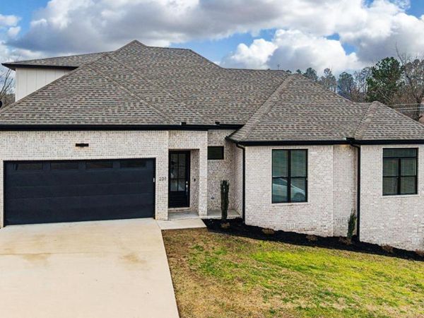 201 Kanis Ridge , Little Rock, AR 72223
