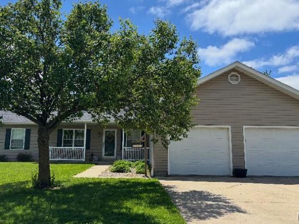 1304 Eagle Drive , Greenville, IL 62246