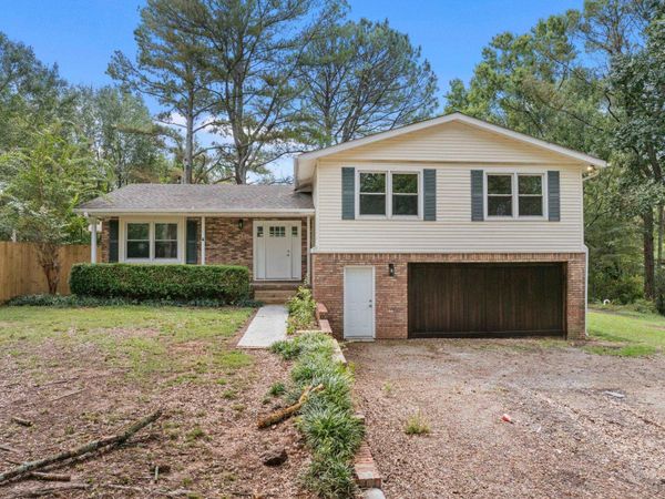 1704 Co Rd 112, Florence, AL 35633
