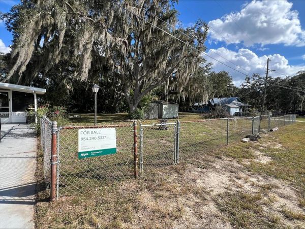 2930 Jasmine Dr , Lake Wales, FL 33853