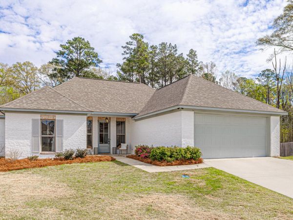 146 Woodburn Way, Pearl, MS 39208