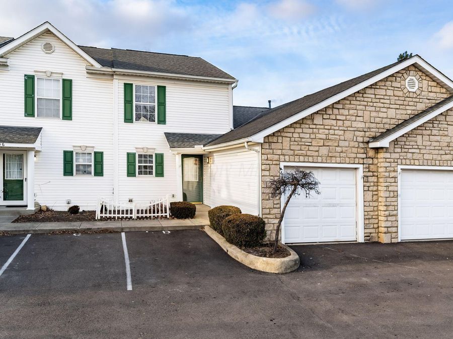 4644 Hobson Drive , Unit 13D, Columbus, OH 43228 Photo 1