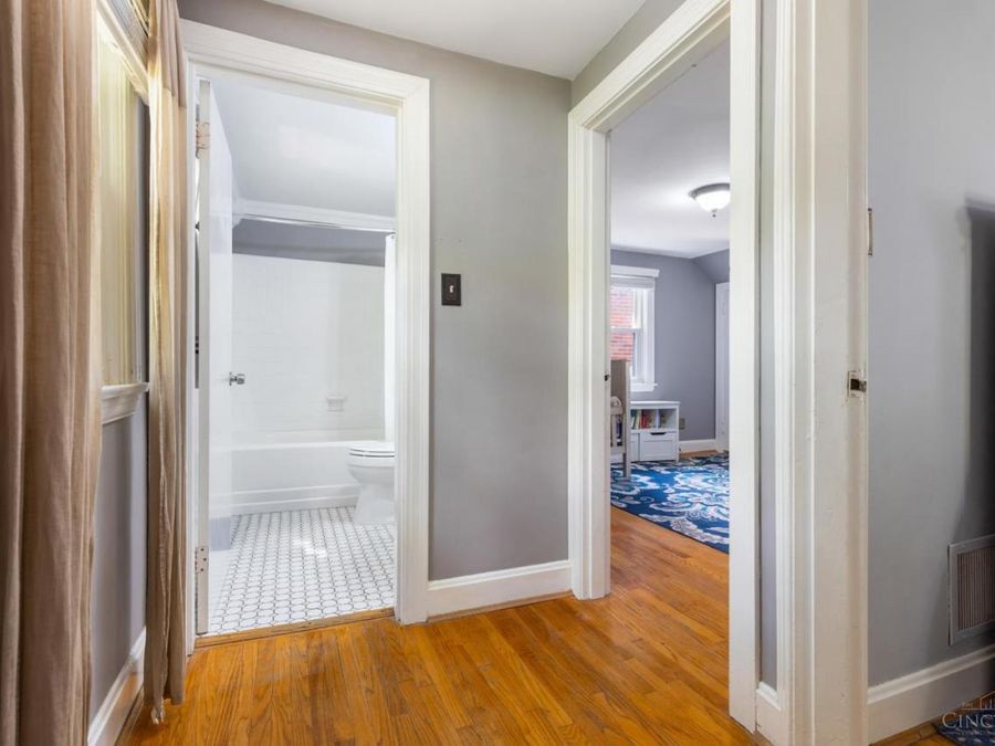 3443 Oakview Place, Cincinnati, OH 45209 Photo 18