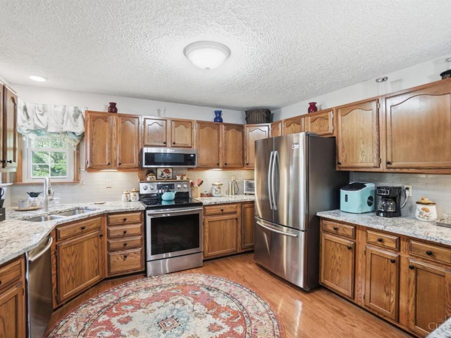 295 Leslie Drive, Washington Township, OH 45177 Photo 17