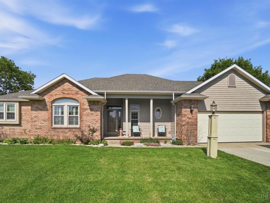 295 Leslie Drive, Washington Township, OH 45177 Photo 2