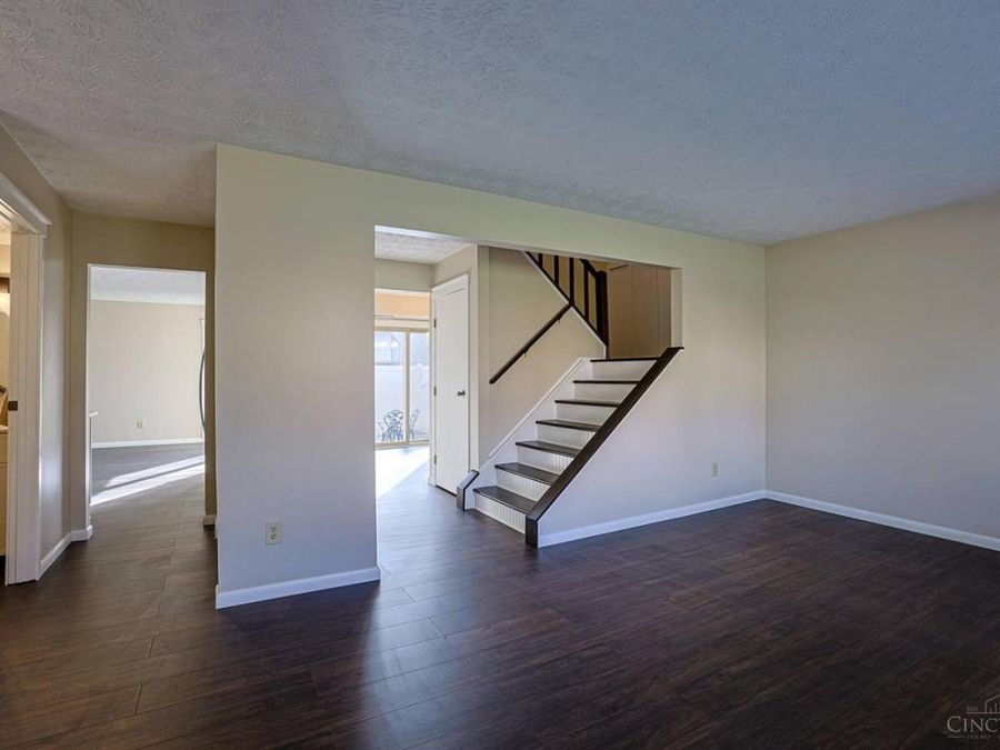 18 Oakwood Court, Springdale, OH 45246 Photo 5