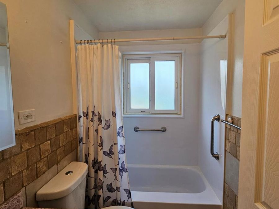 818 Woodyhill Drive, Cincinnati, OH 45238 Photo 24