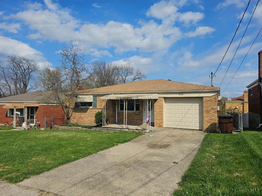 818 Woodyhill Drive, Cincinnati, OH 45238 Photo 3