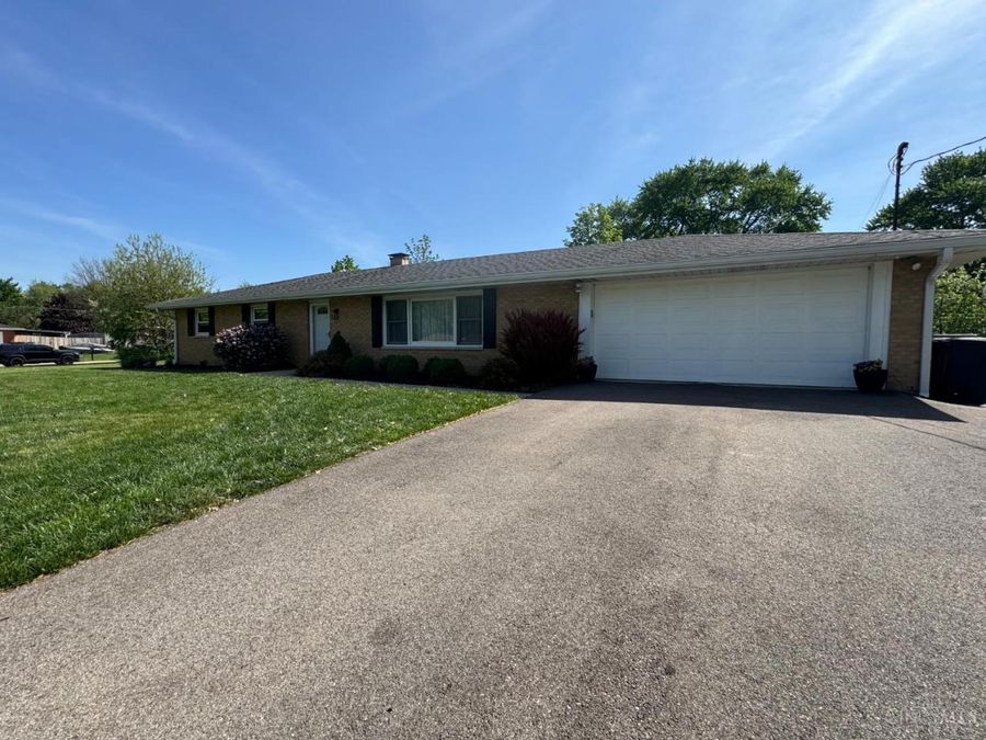 3800 Sterling Drive, Franklin Township, OH 45005 Photo 2