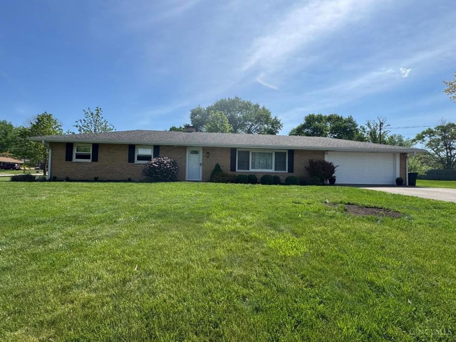 3800 Sterling Drive, Franklin Township, OH 45005 Photo 4