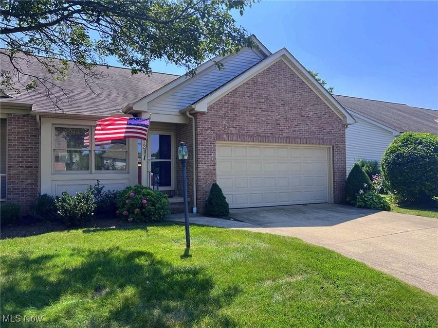 121 Oakley Green Drive , Elyria, OH 44035 Photo 1