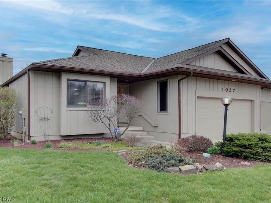 1027 Heath Way , Stow, OH 44224 Photo 1