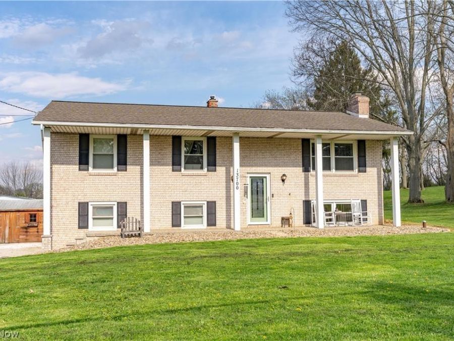 13700 Market Avenue N, Hartville, OH 44632 Photo 1