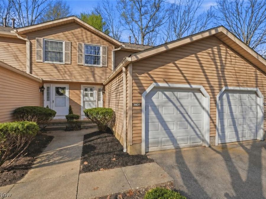 3931 Lake Run Boulevard , Stow, OH 44224 Photo 1