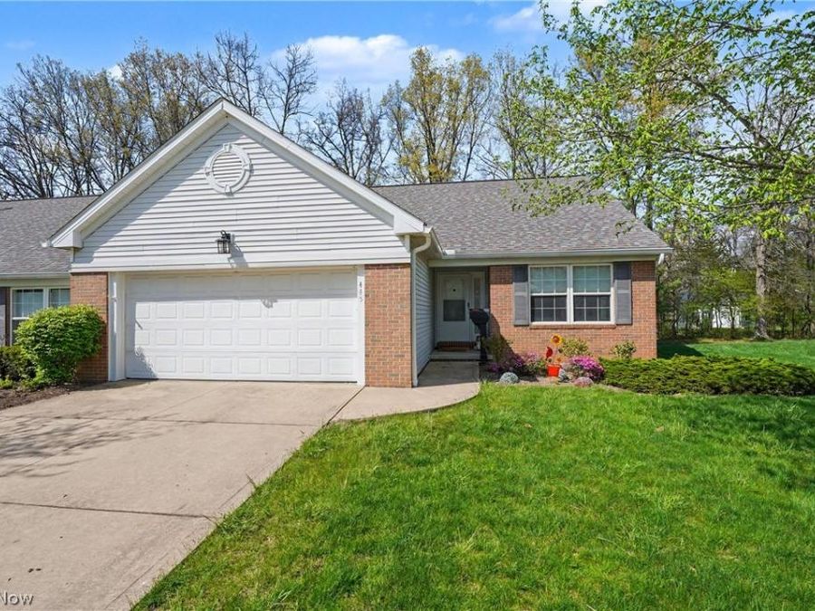 445 E Reserve Drive , Cuyahoga Falls, OH 44223 Photo 1
