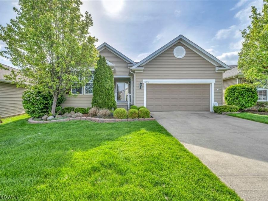 37852 Ashfield Way , North Ridgeville, OH 44039 Photo 1