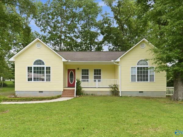 323 Woodall Lane, Scottsboro, AL 35768