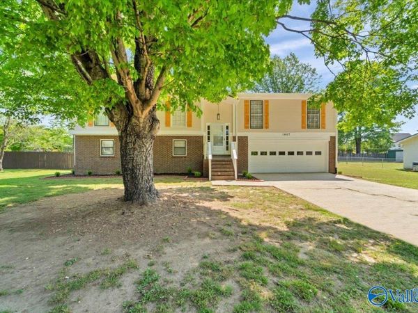 1407 Longbrook Drive NE, Cullman, AL 35055