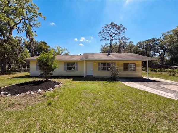 207 NE 3RD TERRACE , WILLISTON, FL 32696