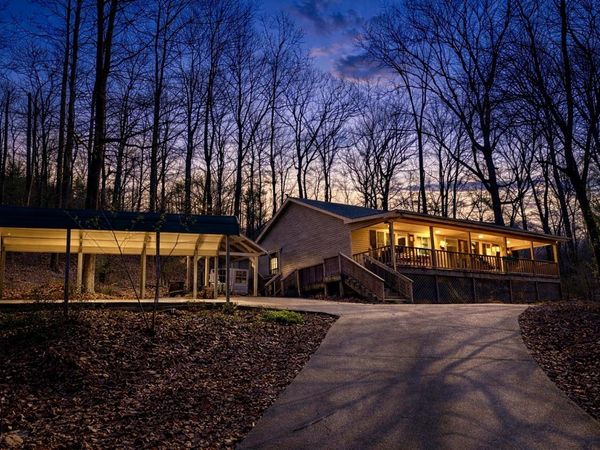 604 Beasley Hollow Rd , Linden, TN 37096