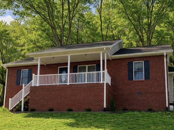 120 Skyview Dr , Carthage, TN 37030